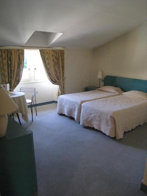 Hotel L'Esplan Saint-Paul-Trois-Châteaux Zimmer foto